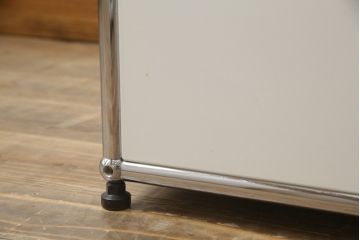 中古　USMハラー(USM Haller)　鍵付きショーケースが魅力の鉄製キャビネット(収納棚、ラック、飾り棚、陳列棚、ガラスケース、店舗什器)(R-074363)