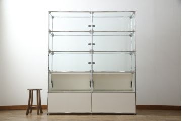 中古　USMハラー(USM Haller)　鍵付きショーケースが魅力の鉄製キャビネット(収納棚、ラック、飾り棚、陳列棚、ガラスケース、店舗什器)(R-074363)