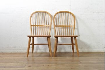 中古　柏木工(カシワ木工、KASHIWA)　木の温かみある風合いが魅力的なダイニングチェア2脚セット(板座チェア、イス、椅子、バラ売り可能)(R-074365)