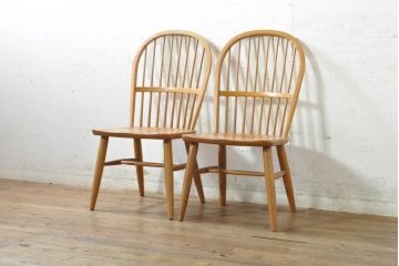 中古　柏木工(カシワ木工、KASHIWA)　木の温かみある風合いが魅力的なダイニングチェア2脚セット(板座チェア、イス、椅子、バラ売り可能)(R-074365)