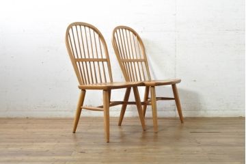 中古　柏木工(カシワ木工、KASHIWA)　木の温かみある風合いが魅力的なダイニングチェア2脚セット(板座チェア、イス、椅子、バラ売り可能)(R-074365)