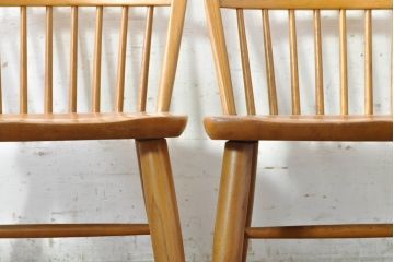 中古　柏木工(カシワ木工、KASHIWA)　木の温かみある風合いが魅力的なダイニングチェア2脚セット(板座チェア、イス、椅子、バラ売り可能)(R-074365)