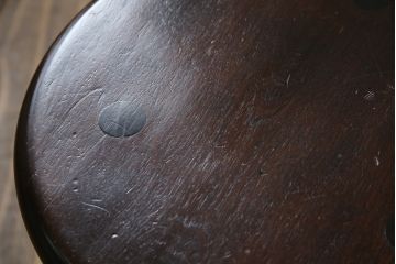 和製ビンテージ　松本民芸家具　丸みを帯びたフォルムが可愛らしい三脚スツール(板座チェア、椅子、イス、花台、ヴィンテージ)(R-074368)