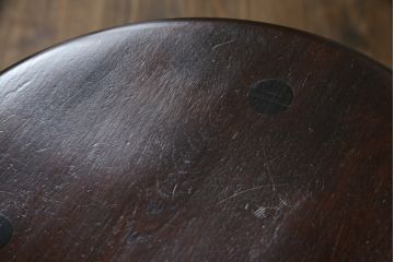 和製ビンテージ　松本民芸家具　丸みを帯びたフォルムが可愛らしい三脚スツール(板座チェア、椅子、イス、花台、ヴィンテージ)(R-074368)
