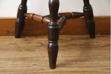 和製ビンテージ　松本民芸家具　丸みを帯びたフォルムが可愛らしい三脚スツール(板座チェア、椅子、イス、花台、ヴィンテージ)(R-074368)