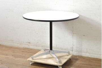 中古　Hermanmiller(ハーマンミラー社)　チャールズ&レイ・イームズ(Charles & Ray Eames)　イームズテーブルコントラクトベース　スタイリッシュなデザイン性と実用性を兼ね備えたラウンドテーブル(2人掛けダイニングテーブル、丸テーブル)(定価約10万円)(R-074371)
