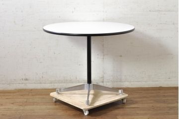 中古　Hermanmiller(ハーマンミラー社)　チャールズ&レイ・イームズ(Charles & Ray Eames)　イームズテーブルコントラクトベース　スタイリッシュなデザイン性と実用性を兼ね備えたラウンドテーブル(2人掛けダイニングテーブル、丸テーブル)(定価約10万円)(R-074371)