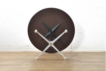 中古　Hermanmiller(ハーマンミラー社)　チャールズ&レイ・イームズ(Charles & Ray Eames)　イームズテーブルコントラクトベース　スタイリッシュなデザイン性と実用性を兼ね備えたラウンドテーブル(2人掛けダイニングテーブル、丸テーブル)(定価約10万円)(R-074371)
