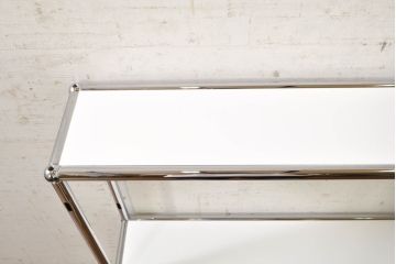 中古　美品　USMハラー(USM Haller)　美しくシンプルなデザインが目を引く鉄製サイドボード(陳列棚、アイアンラック、キャビネット、オープンラック、飾り棚、オープンシェルフ)(R-074372)