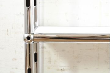 中古　美品　USMハラー(USM Haller)　美しくシンプルなデザインが目を引く鉄製サイドボード(陳列棚、アイアンラック、キャビネット、オープンラック、飾り棚、オープンシェルフ)(R-074372)