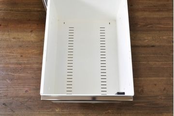 中古　美品　USMハラー(USM Haller)　美しくシンプルなデザインが目を引く鉄製ラックとサイドチェストのセット(サイドボード、サイドキャビネット、デスクワゴン、引き出し、オープンラック、飾り棚)(R-074373)