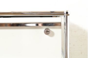 中古　美品　USMハラー(USM Haller)　美しくシンプルなデザインが目を引く鉄製ラックとサイドチェストのセット(サイドボード、サイドキャビネット、デスクワゴン、引き出し、オープンラック、飾り棚)(R-074373)