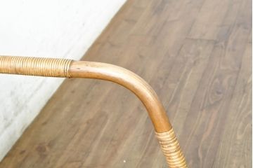 和製ビンテージ　涼しげな雰囲気が魅力的なラタンイージーチェア(籐、ラウンジチェア、アームチェア、1人掛けソファ、椅子、イス、ヴィンテージ)(R-074378)