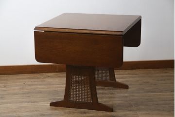 中古　三越家具　カントリーハウス　ブルージュ　涼しげな脚のデザインが目を惹くバタフライダイニングテーブル(バタフライテーブル、エクステンションテーブル、食卓、2人掛け)(R-074380)