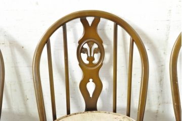イギリスビンテージ　ERCOL(アーコール)　アザミの透かし彫りが上品な印象を与えるシスルバックチェア4脚セット(椅子、イス、板座チェア、ダイニングチェア、ウィンザーチェア、ウインザーチェア、ヴィンテージ、英国)(R-074384)