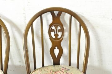 イギリスビンテージ　ERCOL(アーコール)　アザミの透かし彫りが上品な印象を与えるシスルバックチェア4脚セット(椅子、イス、板座チェア、ダイニングチェア、ウィンザーチェア、ウインザーチェア、ヴィンテージ、英国)(R-074384)