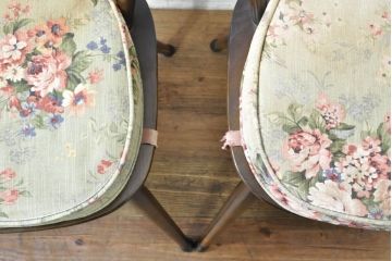 イギリスビンテージ　ERCOL(アーコール)　アザミの透かし彫りが上品な印象を与えるシスルバックチェア4脚セット(椅子、イス、板座チェア、ダイニングチェア、ウィンザーチェア、ウインザーチェア、ヴィンテージ、英国)(R-074384)