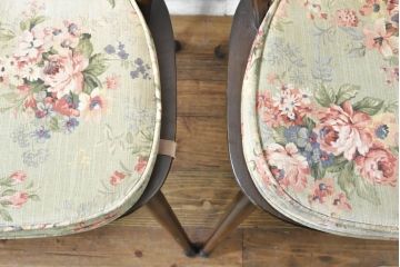 イギリスビンテージ　ERCOL(アーコール)　アザミの透かし彫りが上品な印象を与えるシスルバックチェア4脚セット(椅子、イス、板座チェア、ダイニングチェア、ウィンザーチェア、ウインザーチェア、ヴィンテージ、英国)(R-074384)