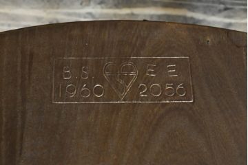 イギリスビンテージ　ERCOL(アーコール)　アザミの透かし彫りが上品な印象を与えるシスルバックチェア4脚セット(椅子、イス、板座チェア、ダイニングチェア、ウィンザーチェア、ウインザーチェア、ヴィンテージ、英国)(R-074384)