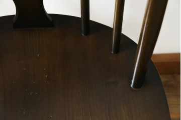 イギリスヴィンテージ　ERCOL(アーコール)　アザミの透かし彫りが上品な印象を与えるシスルバックチェア4脚セット　(R-074384)