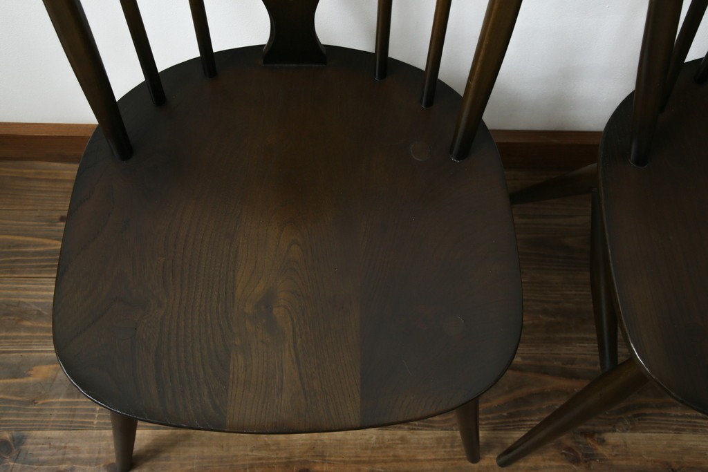 イギリスヴィンテージ　ERCOL(アーコール)　アザミの透かし彫りが上品な印象を与えるシスルバックチェア4脚セット　(R-074384)