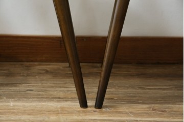 イギリスヴィンテージ　ERCOL(アーコール)　アザミの透かし彫りが上品な印象を与えるシスルバックチェア4脚セット　(R-074384)