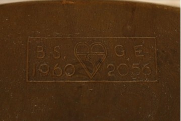 イギリスヴィンテージ　ERCOL(アーコール)　アザミの透かし彫りが上品な印象を与えるシスルバックチェア4脚セット　(R-074384)