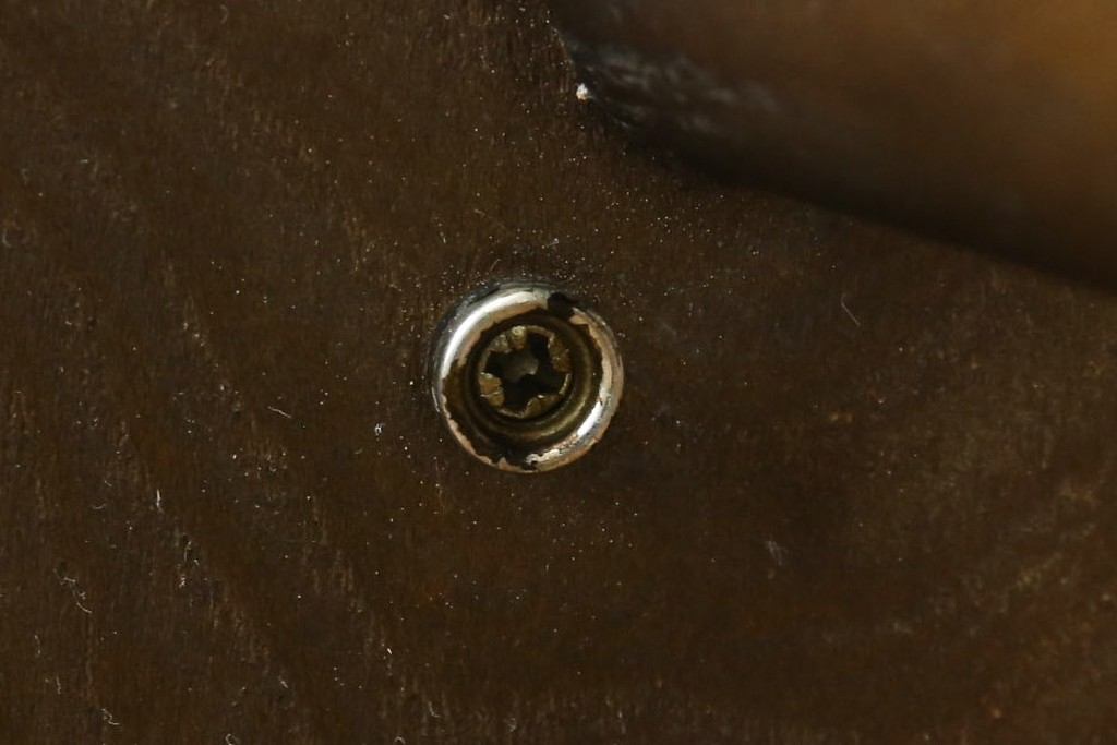 イギリスヴィンテージ　ERCOL(アーコール)　アザミの透かし彫りが上品な印象を与えるシスルバックチェア4脚セット　(R-074384)