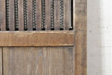 アンティーク建具　栗材・檜(ヒノキ)材　古い木味が趣溢れる格子蔵戸1枚(玄関戸、引き戸)(R-074385)
