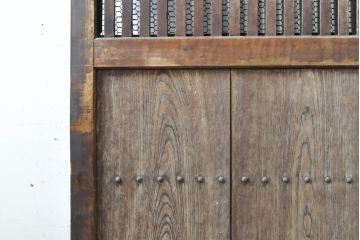 アンティーク建具　栗材・檜(ヒノキ)材　古い木味が趣溢れる格子蔵戸1枚(玄関戸、引き戸)(R-074385)