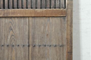 アンティーク建具　栗材・檜(ヒノキ)材　古い木味が趣溢れる格子蔵戸1枚(玄関戸、引き戸)(R-074385)