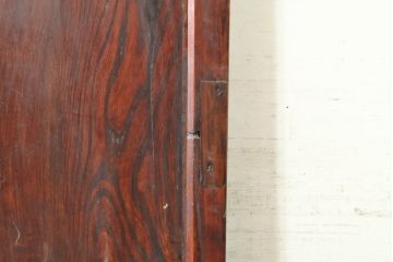 アンティーク建具　欅(ケヤキ)材・杉(スギ)材・檜(ヒノキ)材　くっきりとした杢目と赤みがかった木色が魅力の格子蔵戸1枚(玄関戸、引き戸)(R-074388)