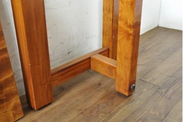 中古　美品　国産　一枚板　風格漂う2wayダイニングテーブル(4人掛け、6人掛け、食卓、座卓、リビングテーブル、センターテーブル)(R-074389)