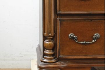 中古　美品　気品ある佇まいが魅力のチェスト(サイドボード、サイドチェスト、引き出し)(R-074392)