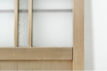 アンティーク建具　古い木味が素敵!レトロな雰囲気溢れる幅狭扉1枚(ガラス扉、木製扉、建具)(R-074396)