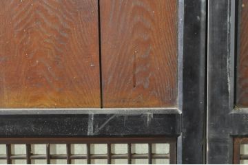 アンティーク建具　鏡板欅(ケヤキ)材　古民家インテリアにもおすすめな障子帯戸2枚セット(引き戸、板戸、格子帯戸、障子戸)(R-074400)