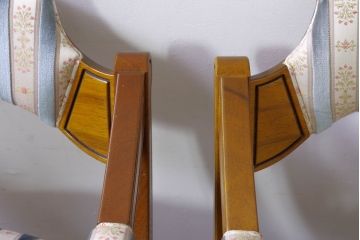 中古　DREXEL HERITAGE(ドレクセルヘリテイジ)　ESPERANTO(エスペラント)　上品な曲線デザインが高級感を醸し出すアーム付きダイニングチェア2脚セット(アームチェア、イス、椅子)(R-074402)