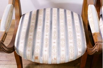 中古　DREXEL HERITAGE(ドレクセルヘリテイジ)　ESPERANTO(エスペラント)　上品な曲線デザインが高級感を醸し出すアーム付きダイニングチェア2脚セット(アームチェア、イス、椅子)(R-074403)