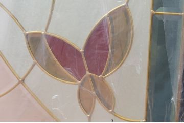 未使用品　舞蝶(まうちょう)　デットストック品のステンドグラス(建具、ドア、窓、照明、衝い立て、衝立、つい立て)(定価約17万3千円)(R-074413)