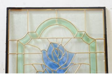 未使用品　窓辺の薔薇(まどべのばら)　デットストック品のステンドグラス(建具、ドア、窓、照明、衝い立て、衝立、つい立て)(定価約10万4千円)(R-074423)