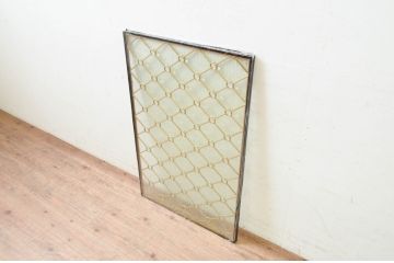 未使用品　菱格子(ヒシクロス)　デットストック品のステンドグラス(建具、ドア、窓、照明、衝い立て、衝立、つい立て)(定価約12万円)(R-074432)