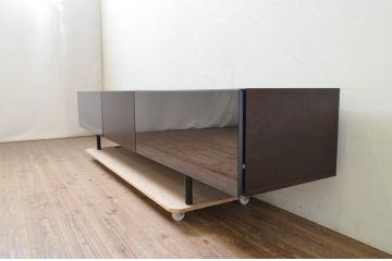 中古　美品　Cassinaixc.(カッシーナイクスシー)　BREATH(ブレス)　スタイリッシュな佇まいが魅力的なシアターボード(テレビ台、テレビボード、リビングボード、ローボード、収納棚、戸棚)(R-074457)