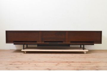 中古　美品　Cassinaixc.(カッシーナイクスシー)　BREATH(ブレス)　スタイリッシュな佇まいが魅力的なシアターボード(テレビ台、テレビボード、リビングボード、ローボード、収納棚、戸棚)(R-074457)