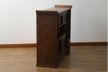 和製アンティーク　上手物!!　三方欅(ケヤキ)材　重厚感ある佇まいが魅力的な漆塗りの高級茶箪笥(収納棚、戸棚、茶棚)(R-074458)