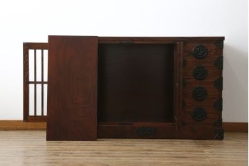 中古　美品!!　岩谷堂箪笥　力強い木目と重厚な金具が美しい収納棚サイドボード(水屋箪笥、戸棚、キャビネット)(R-074463)