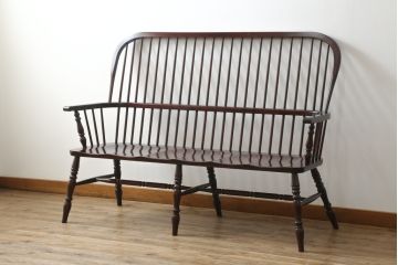 中古　美品　国産民芸家具　デパート取扱品　クラシカルな佇まいのウィンザーベンチ(長椅子、3人掛けベンチ、ウィンザーチェア、ウインザーチェア)(R-074464)