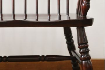 中古　美品　国産民芸家具　デパート取扱品　クラシカルな佇まいのウィンザーベンチ(長椅子、3人掛けベンチ、ウィンザーチェア、ウインザーチェア)(R-074464)