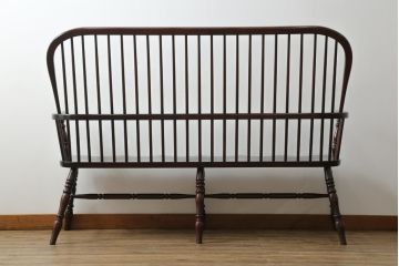 中古　美品　国産民芸家具　デパート取扱品　クラシカルな佇まいのウィンザーベンチ(長椅子、3人掛けベンチ、ウィンザーチェア、ウインザーチェア)(R-074464)