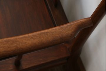 和製ビンテージ　花梨(カリン)材　滑らかな木の質感が美しいアームチェア2脚セット(ダイニングチェア、板座チェア、椅子、イス、ヴィンテージ、バラ売り可能)(R-074472)