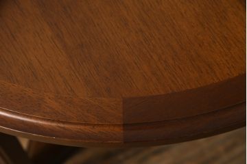和製ビンテージ　希少な廃盤品　オールドマルニ　maruni(マルニ木工)　三角形の棚がお洒落なローテーブル(サイドテーブル、ラウンドテーブル、コーヒーテーブル、ヴィンテージ)(R-074474)